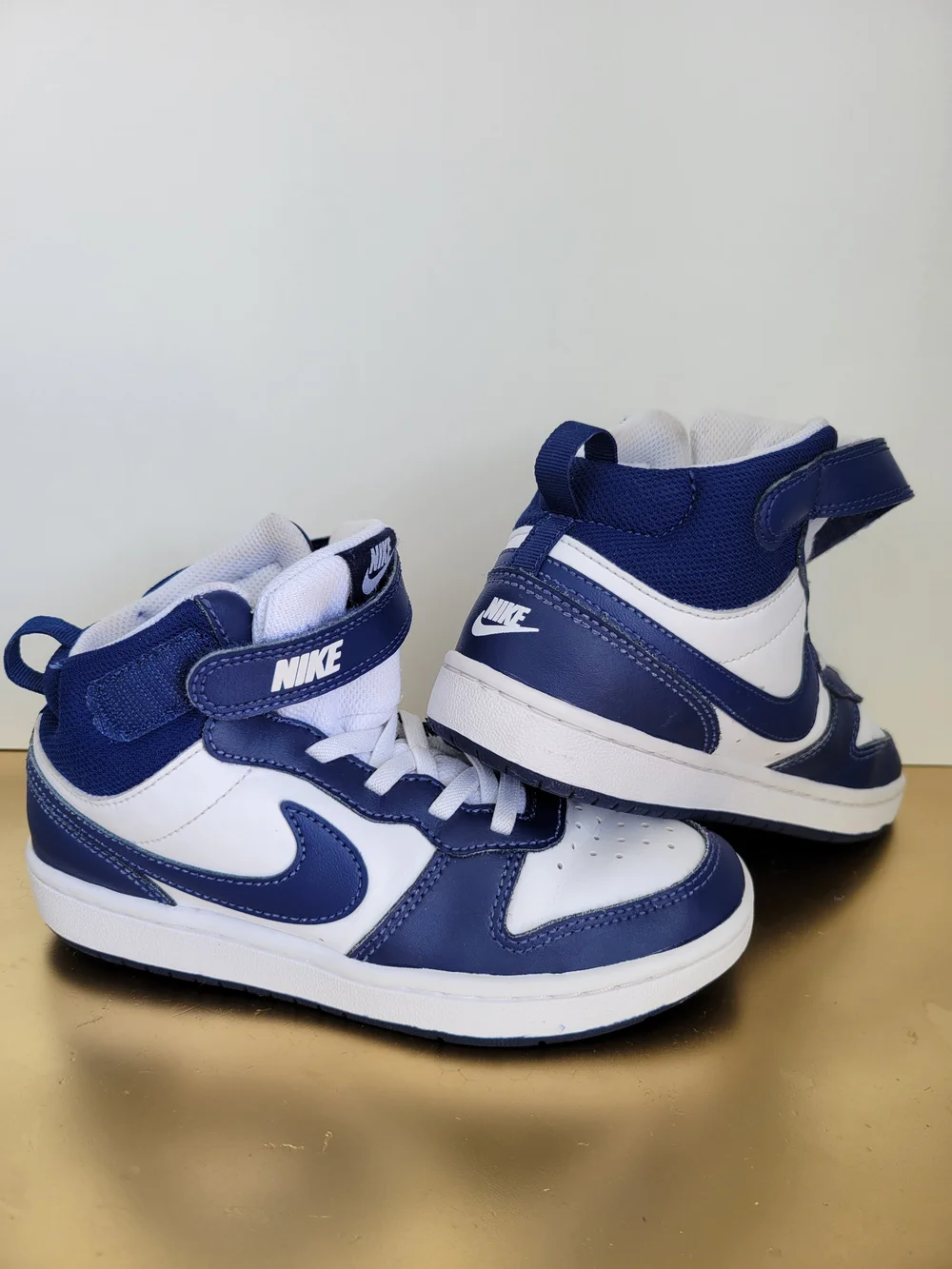 Nike Kids High-Top Sneakers in Navy and White Size 1Y